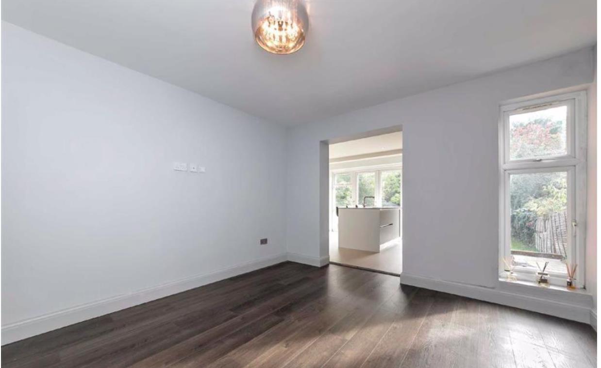 Goodwyn Avenue, Mill Hill, NW7, London